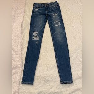 American Eagle skinny Jean(with rips)! Size:2(X-long), Color:Blue